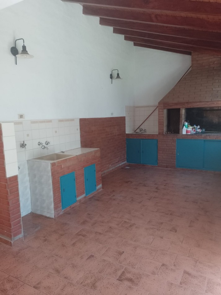 Hermosa casa en venta Bo Avenida - Zona Av. Fuerza Aerea 