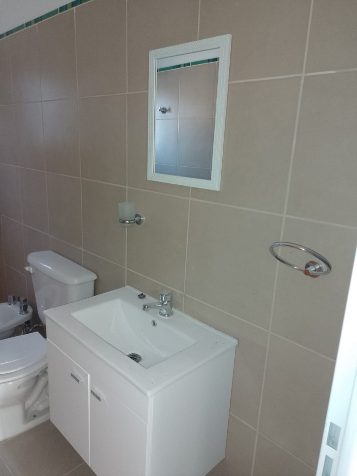 HERMOSO DUPLEX EN ALQUILER Bo LOS NARANJOS