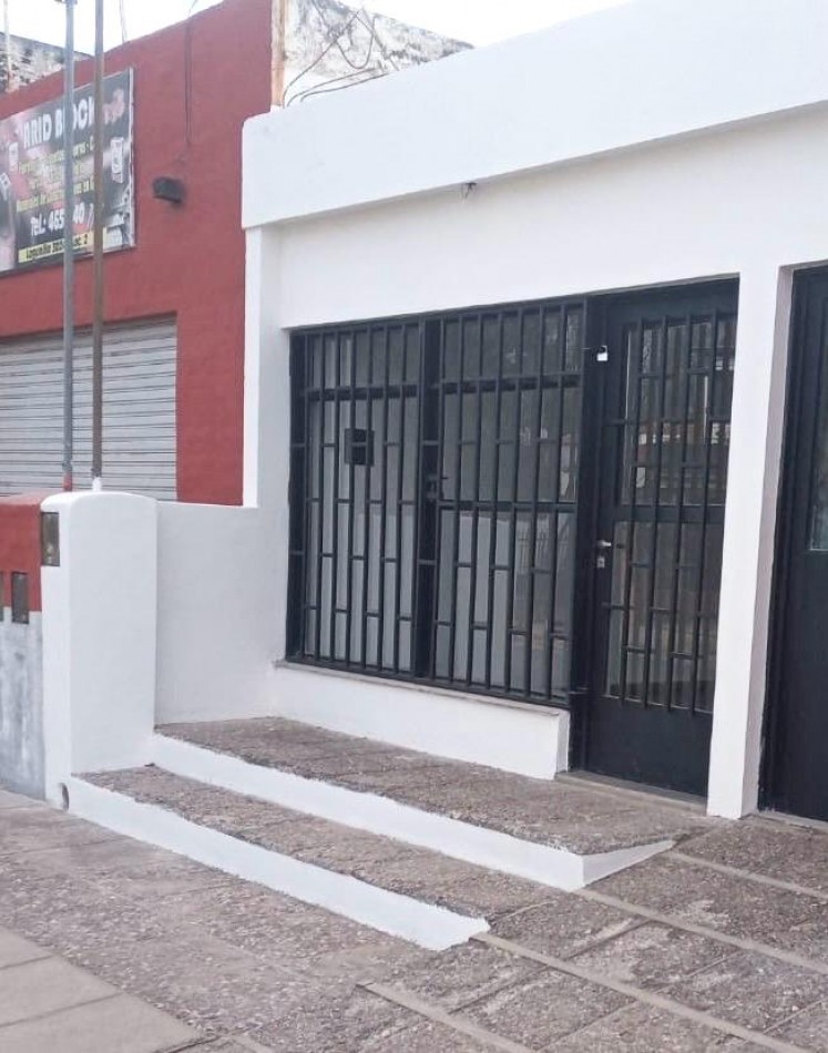 HERMOSO LOCAL EN ALQUILER SOBRE CALLE LAGUNILLA